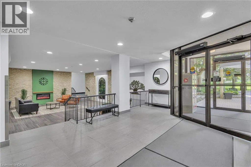 93 WESTWOOD Road Unit# 206, #206