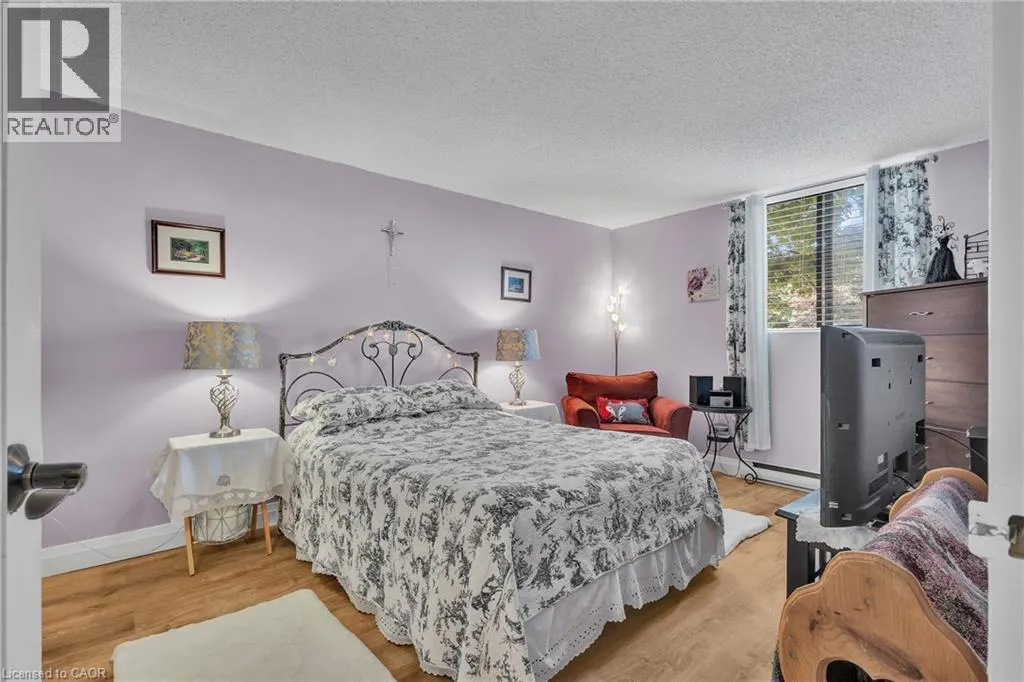 93 WESTWOOD Road Unit# 206, #206