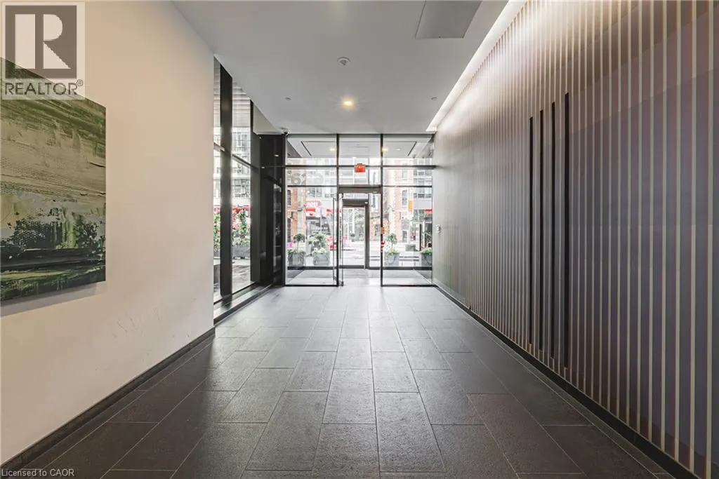 629 KING Street W