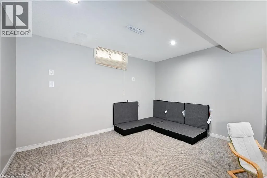 8 BUSS Court