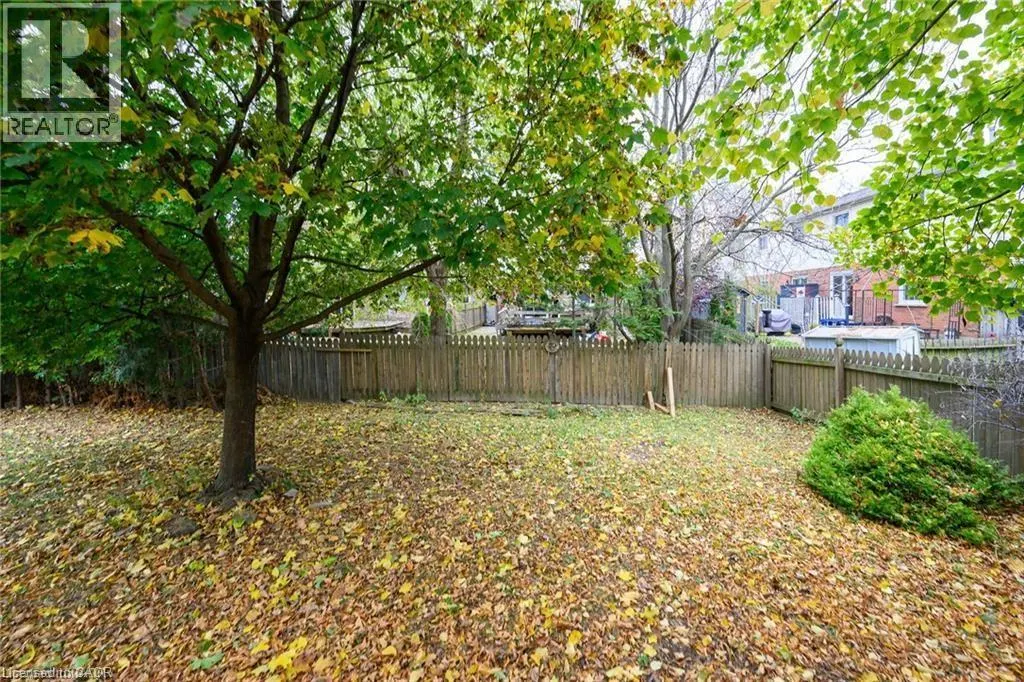8 BUSS Court