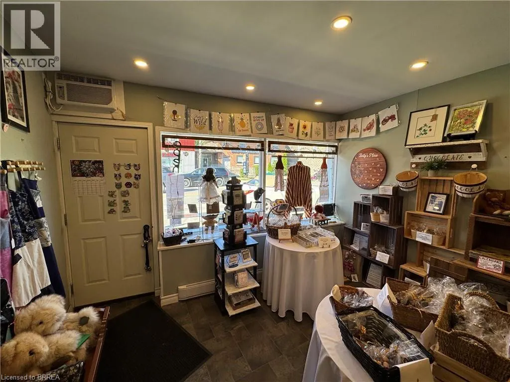115 KING ST Street