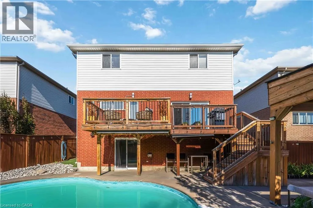 39 HONEY LOCUST Circle