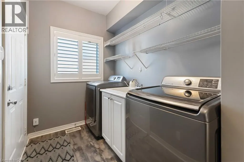 39 HONEY LOCUST Circle