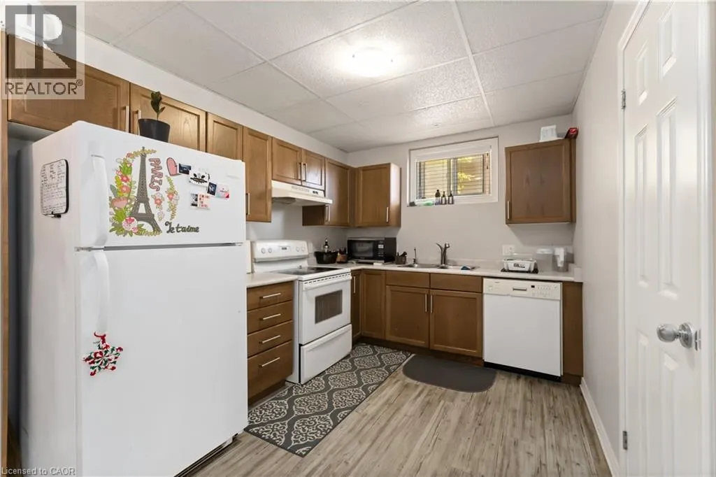 39 HONEY LOCUST Circle