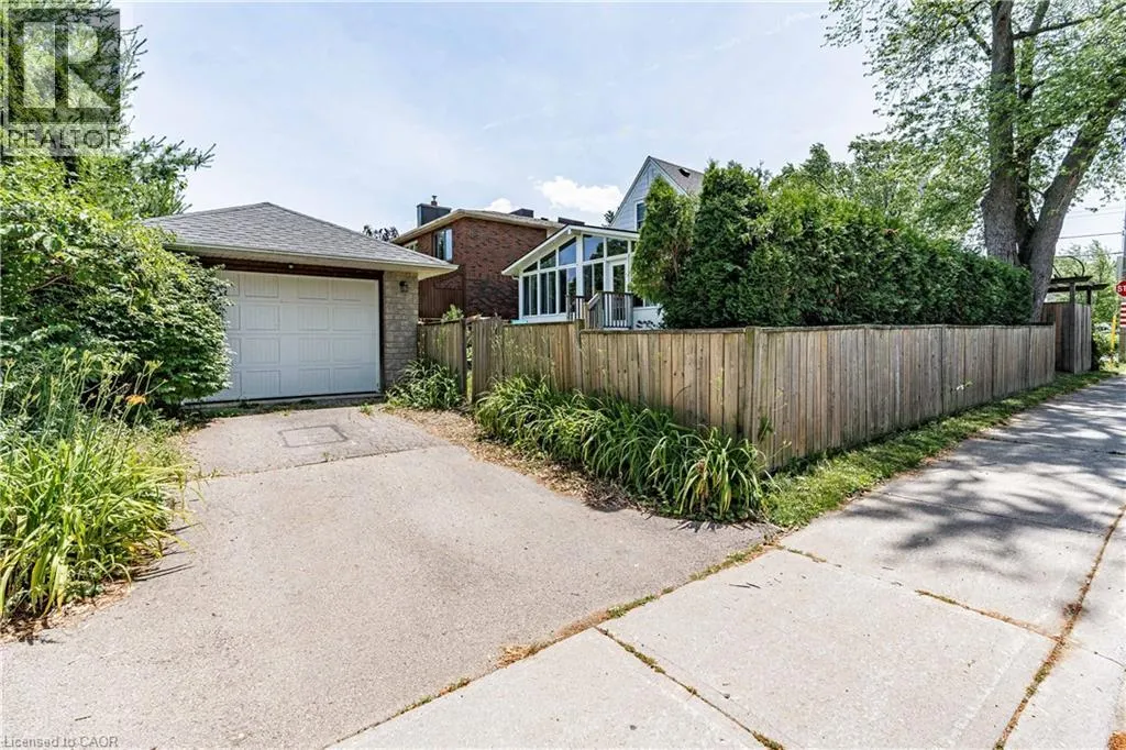 48 FRANKLIN Avenue