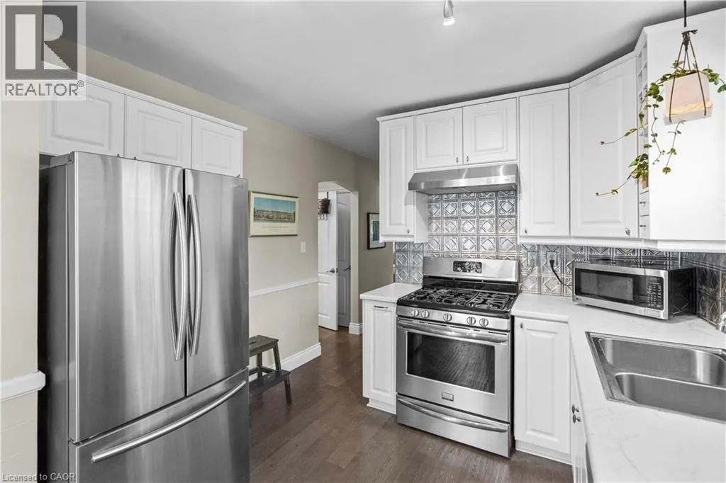 48 FRANKLIN Avenue