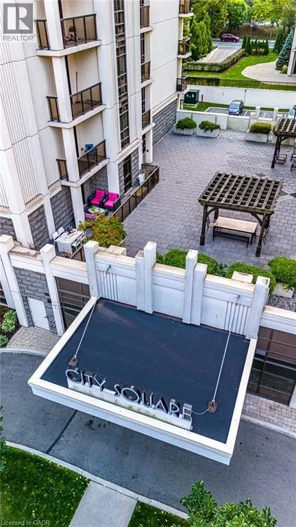 81 ROBINSON Street Unit# 203, #203