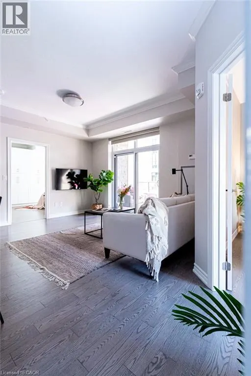 81 ROBINSON Street Unit# 203, #203