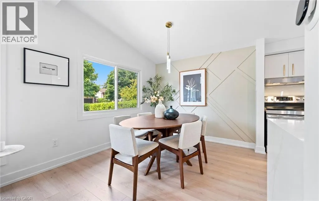 105 LILACSIDE Drive
