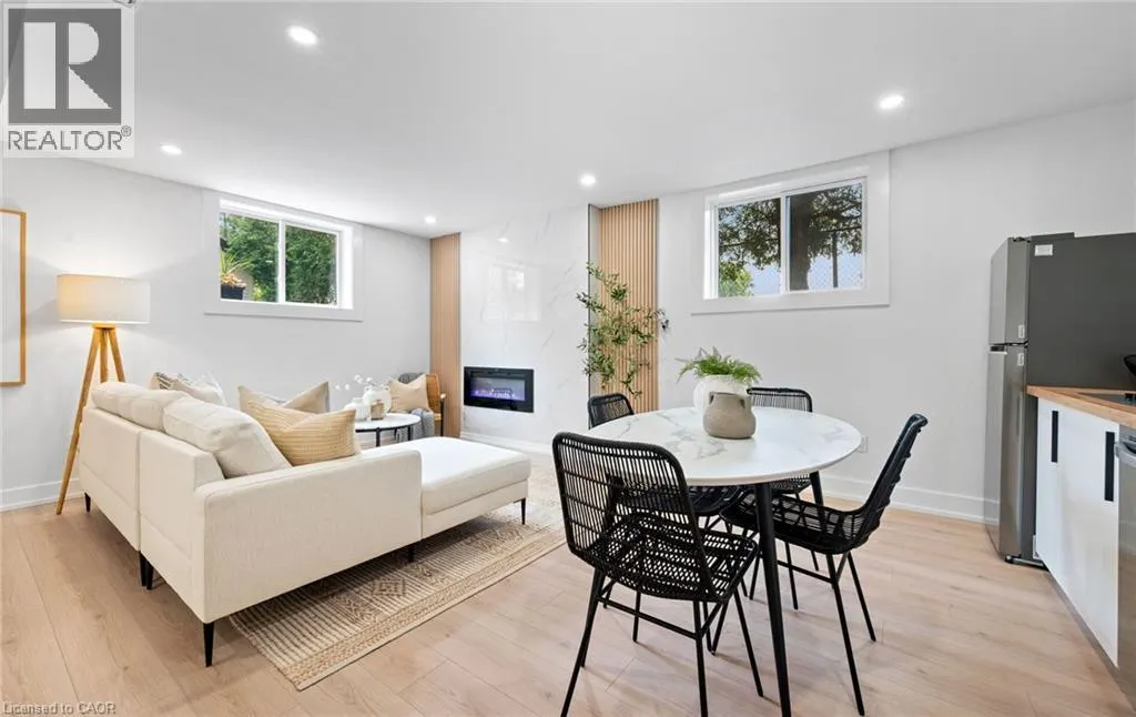 105 LILACSIDE Drive