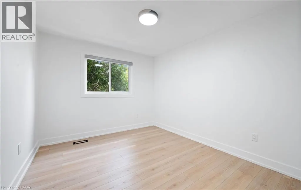 105 LILACSIDE Drive
