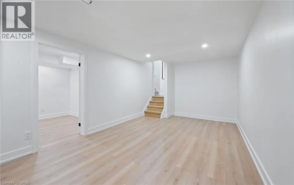 105 LILACSIDE Drive