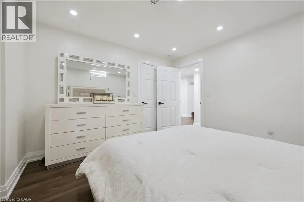 38 CAPE DORSET Crescent