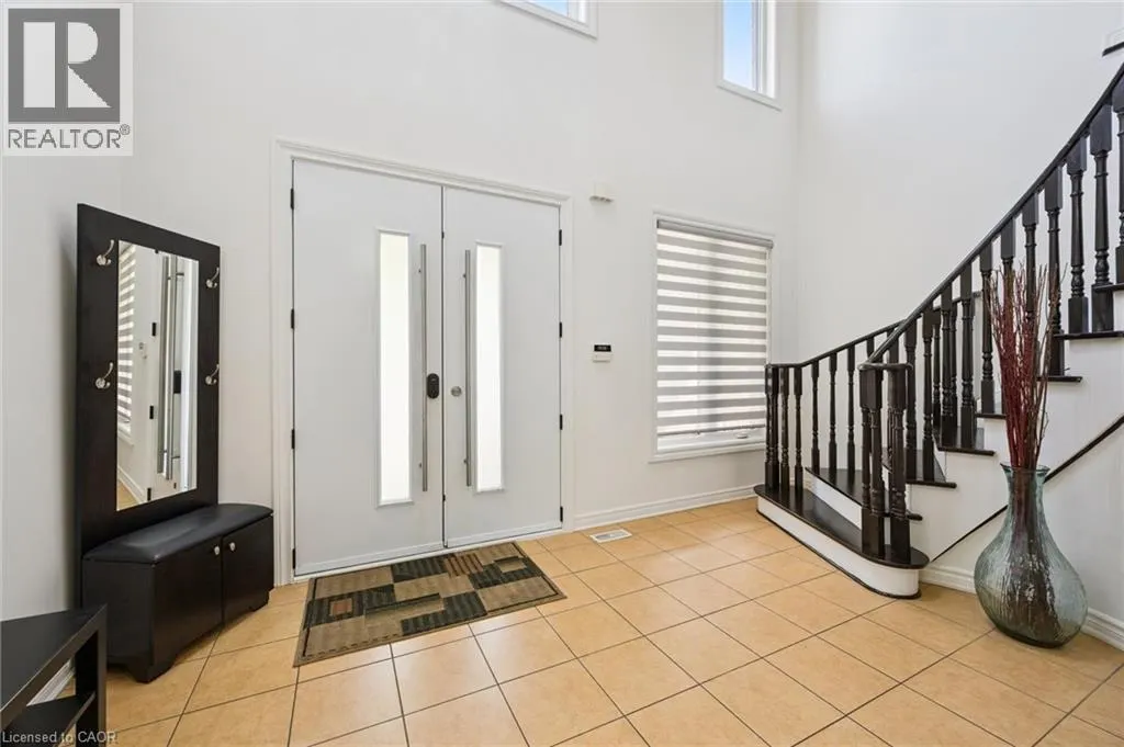 38 CAPE DORSET Crescent