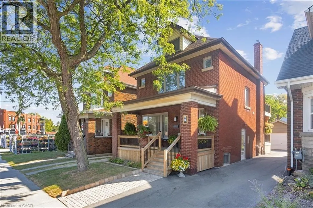 15 OTTAWA Street S