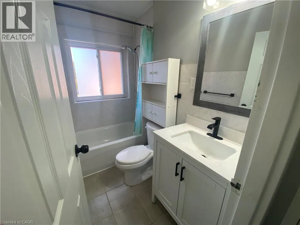 163 CHANDLER Drive Unit# 15, #15