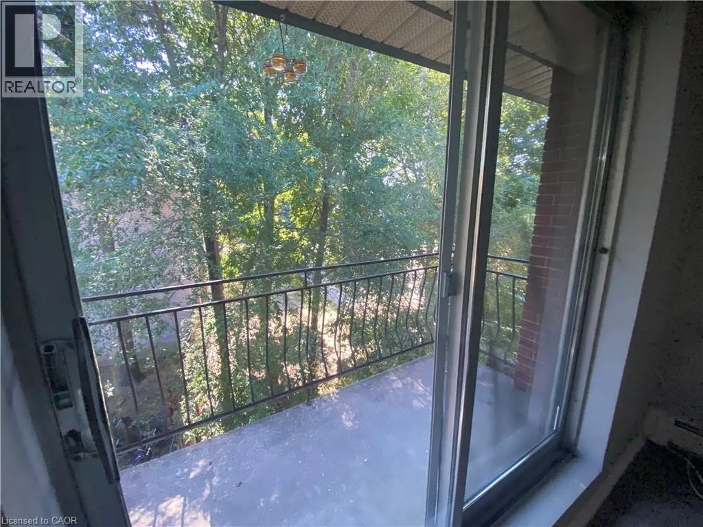 163 CHANDLER Drive Unit# 15, #15