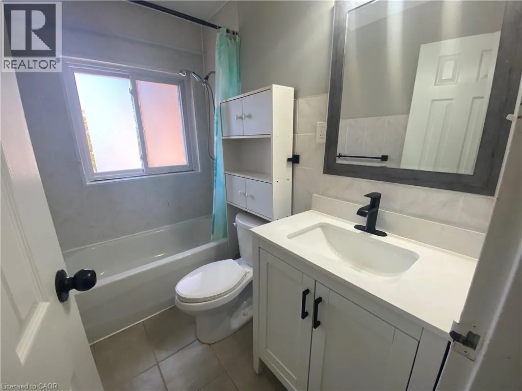 163 CHANDLER Drive Unit# 15, #15