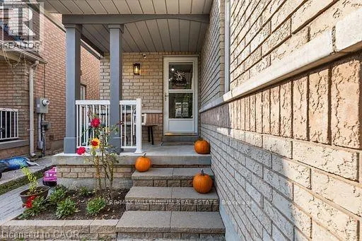 17 PRINCE Crescent