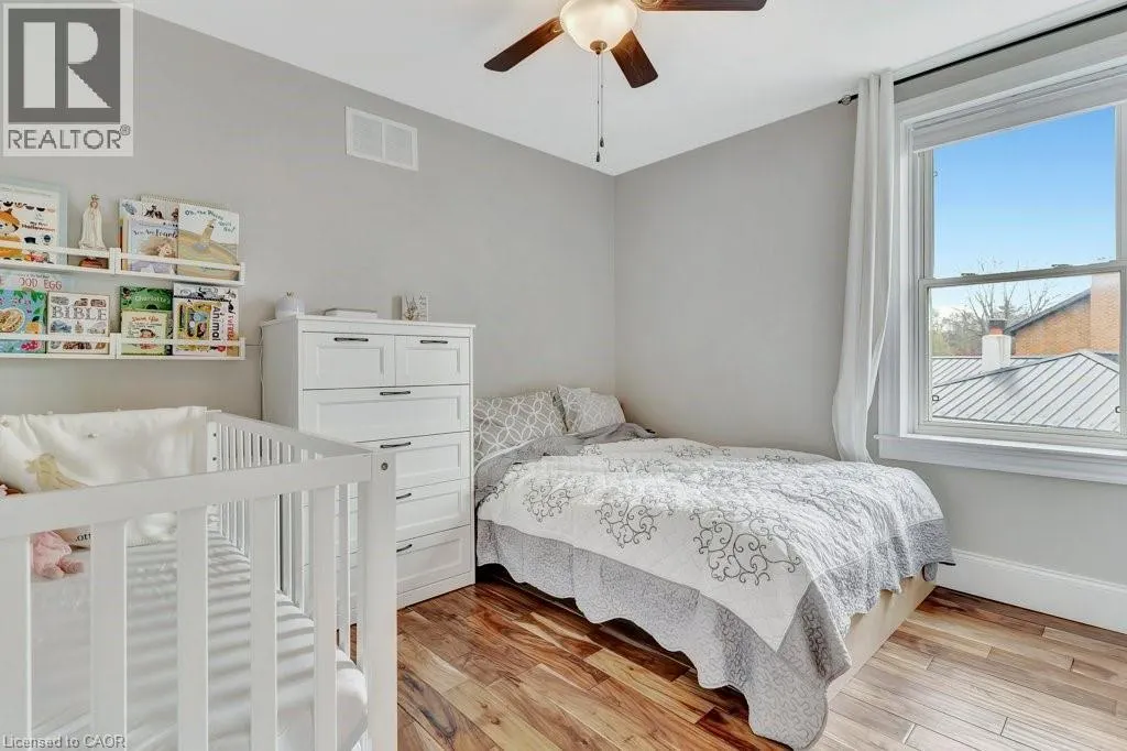 102 POPLAR Avenue