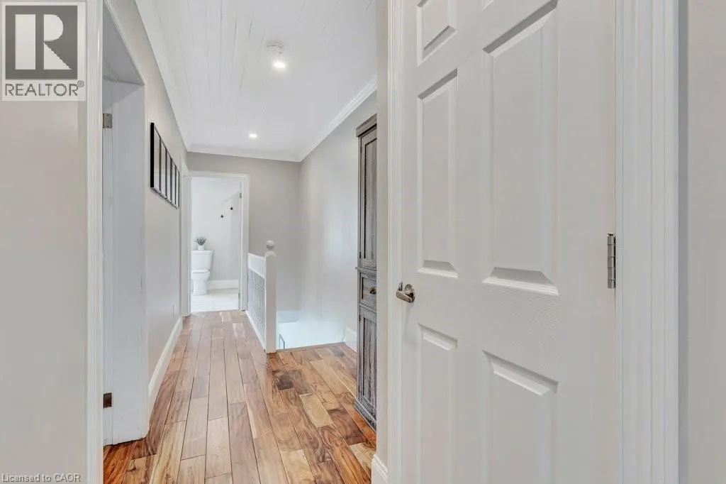 102 POPLAR Avenue