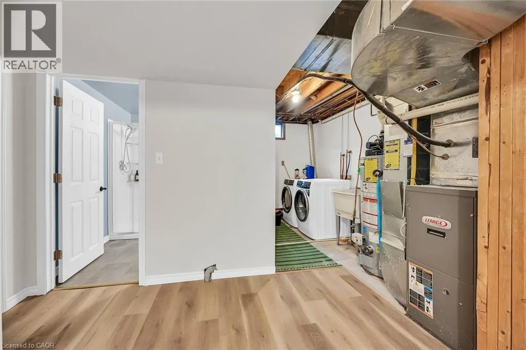 494 KORTRIGHT Road W
