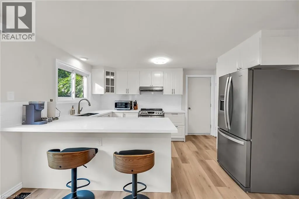 494 KORTRIGHT Road W
