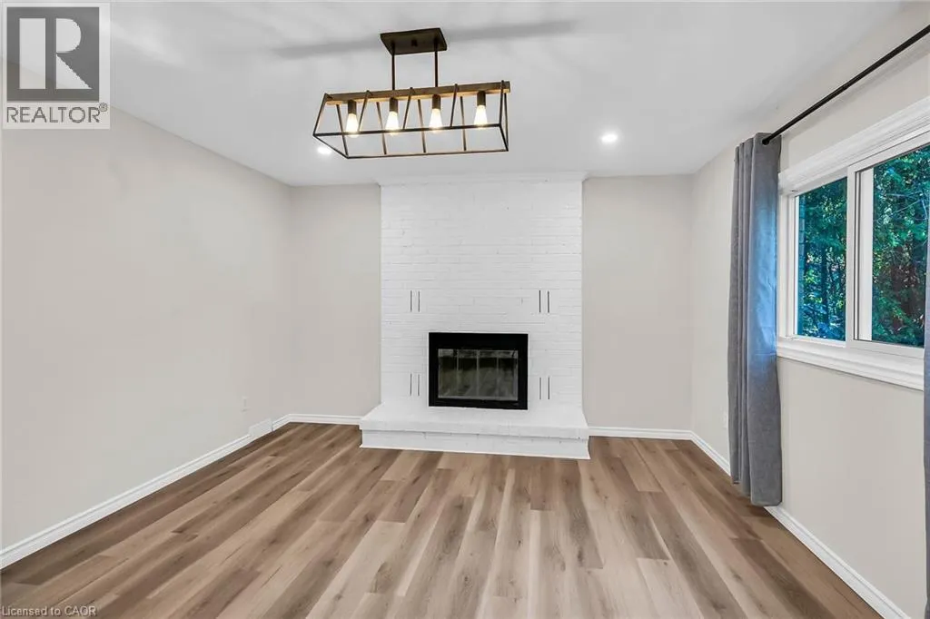 494 KORTRIGHT Road W