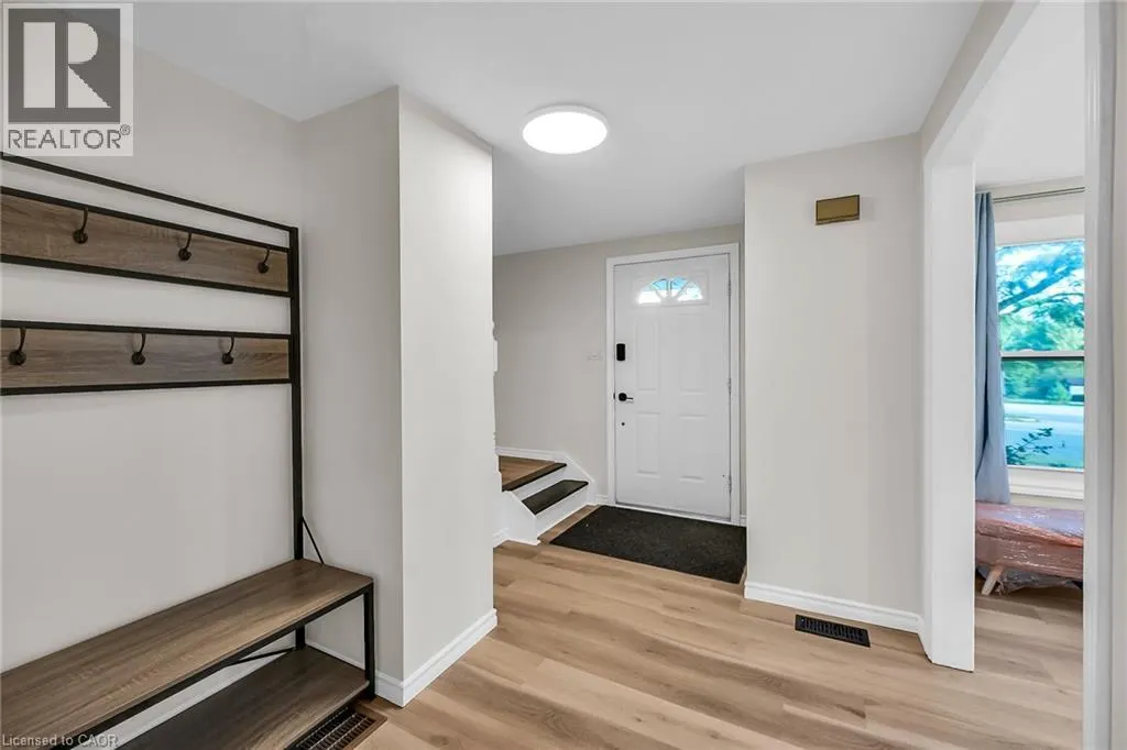 494 KORTRIGHT Road W