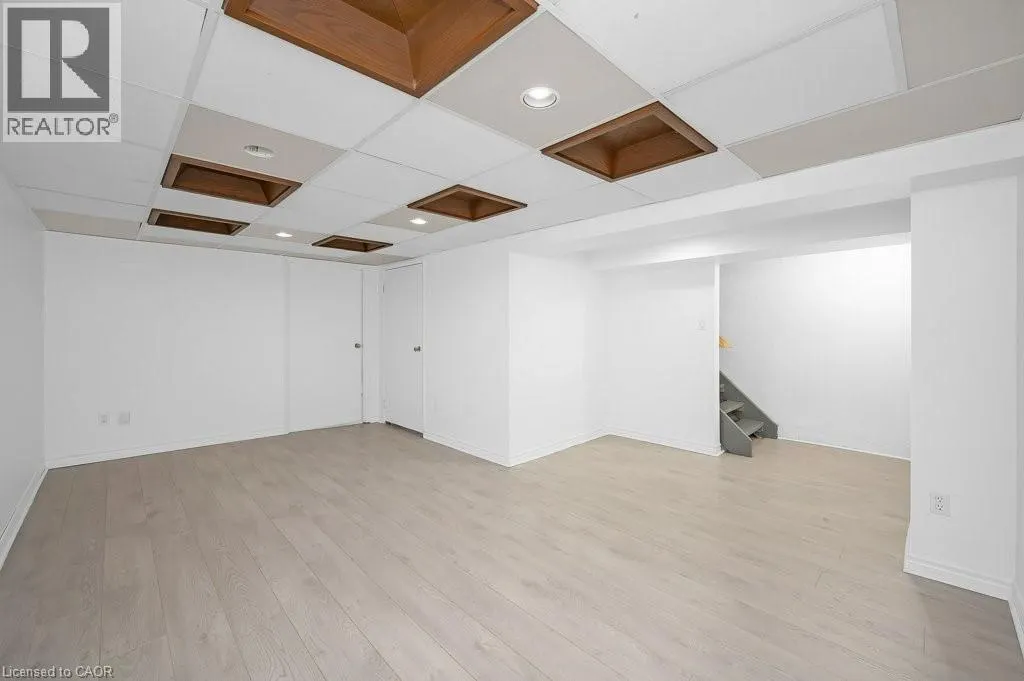 5193 BANTING Court