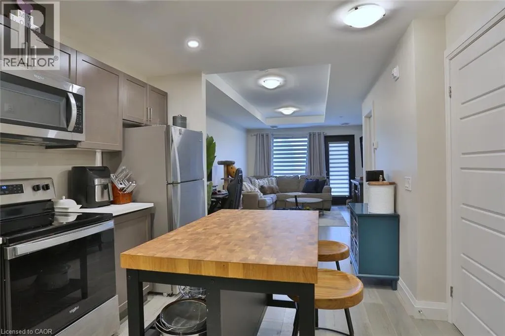 5 WAKE ROBIN Drive Unit# 118, #118