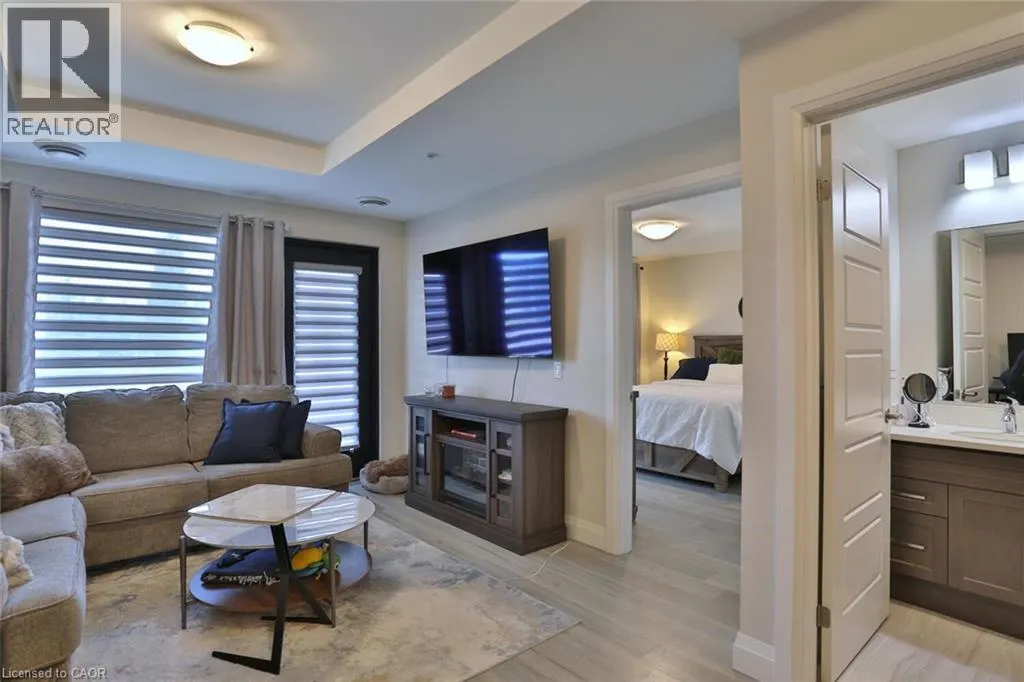 5 WAKE ROBIN Drive Unit# 118, #118