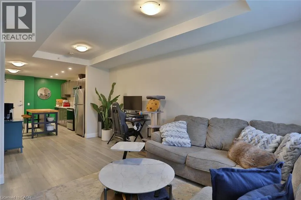 5 WAKE ROBIN Drive Unit# 118, #118