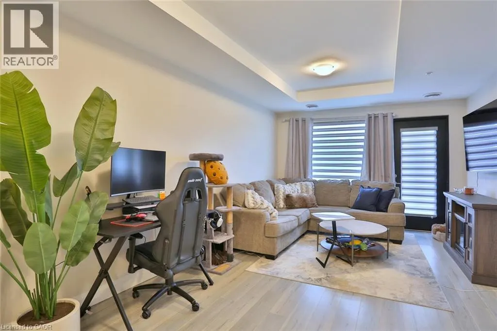 5 WAKE ROBIN Drive Unit# 118, #118