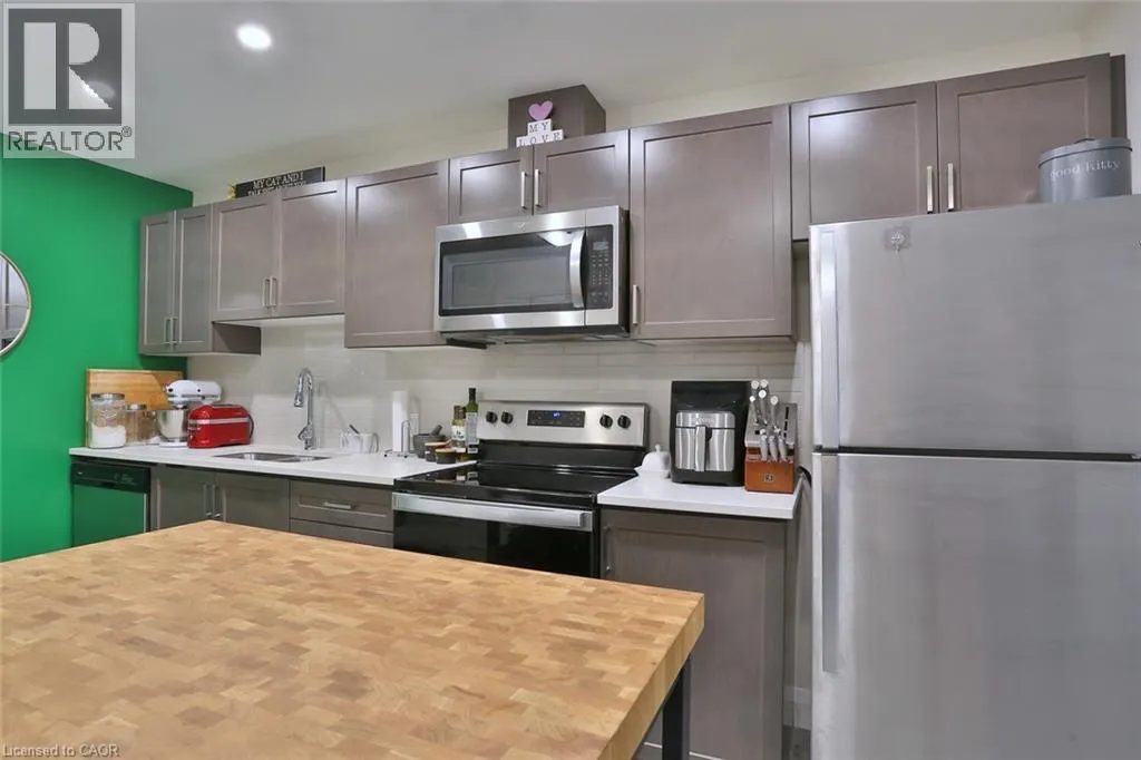 5 WAKE ROBIN Drive Unit# 118, #118