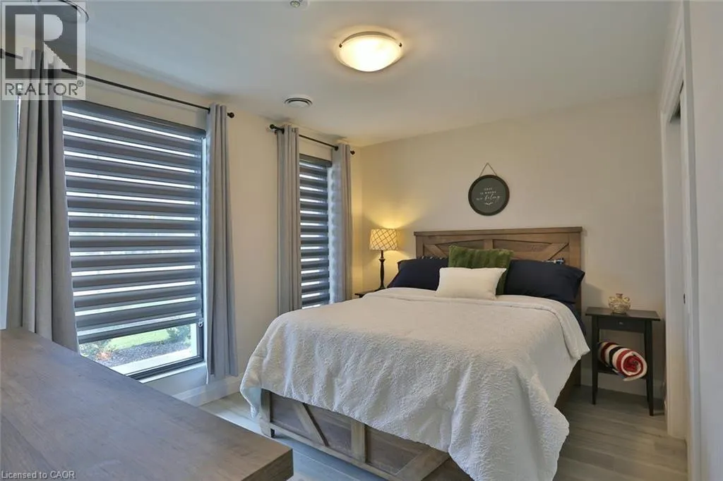 5 WAKE ROBIN Drive Unit# 118, #118