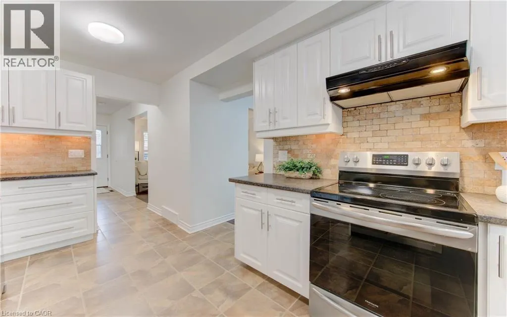 43 WINDING Way