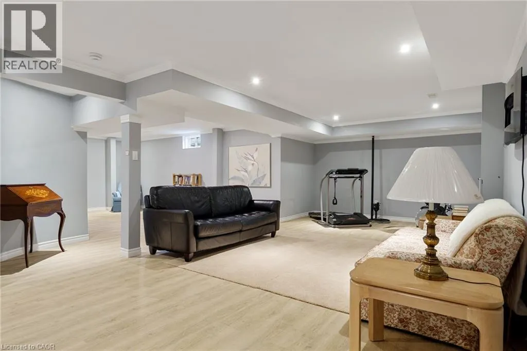 182 VALRIDGE Drive