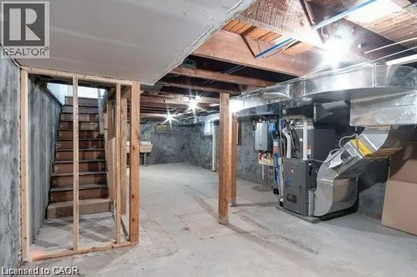45 FAIRLEIGH Avenue N Unit# 1, #1