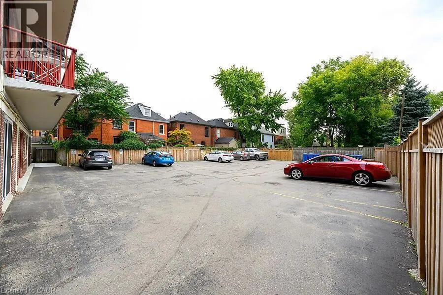 141 CATHARINE Street S Unit# 102, #102