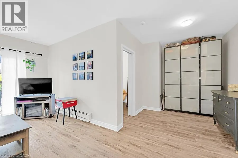 141 CATHARINE Street S Unit# 102, #102