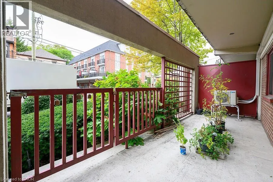 141 CATHARINE Street S Unit# 102, #102