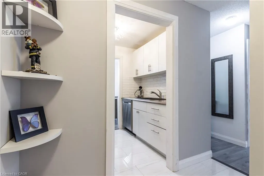 136 CONWAY Drive Unit# 3, #3