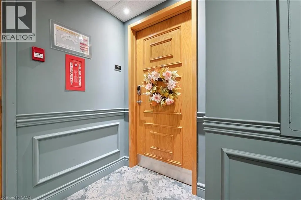 237 KING Street W Unit# 703, #703