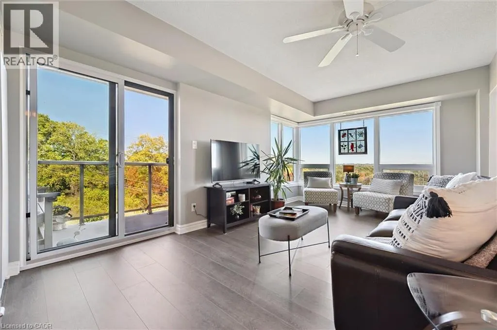 237 KING Street W Unit# 703, #703