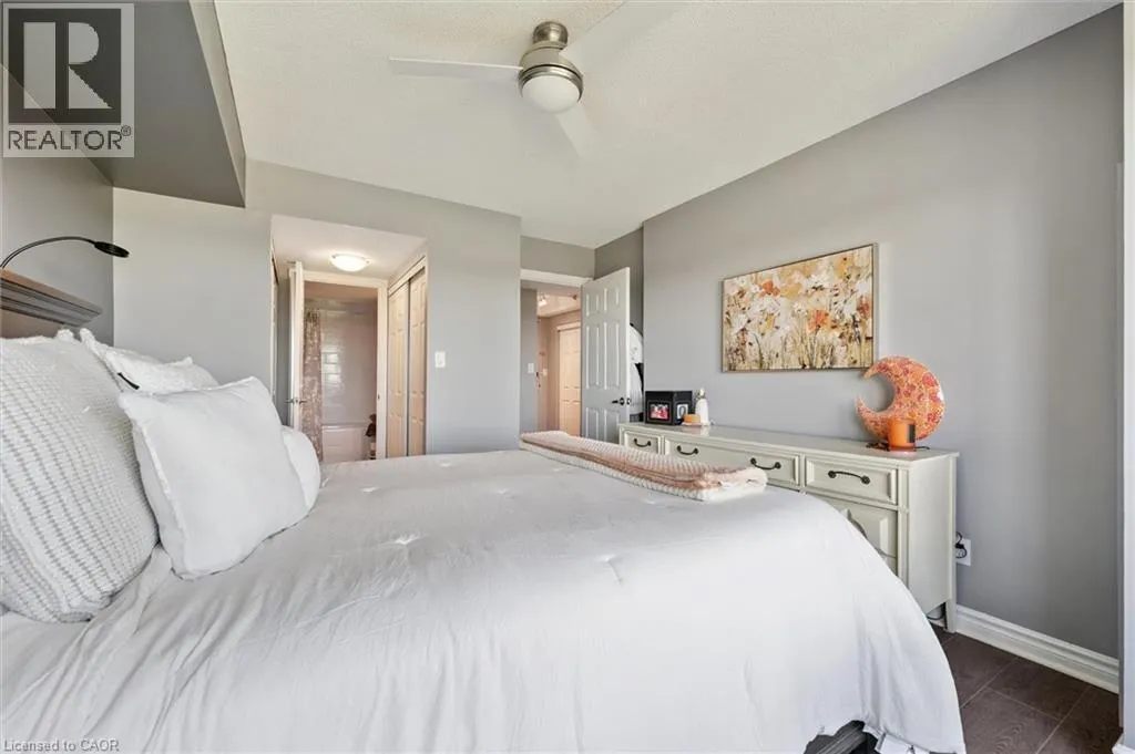 237 KING Street W Unit# 703, #703