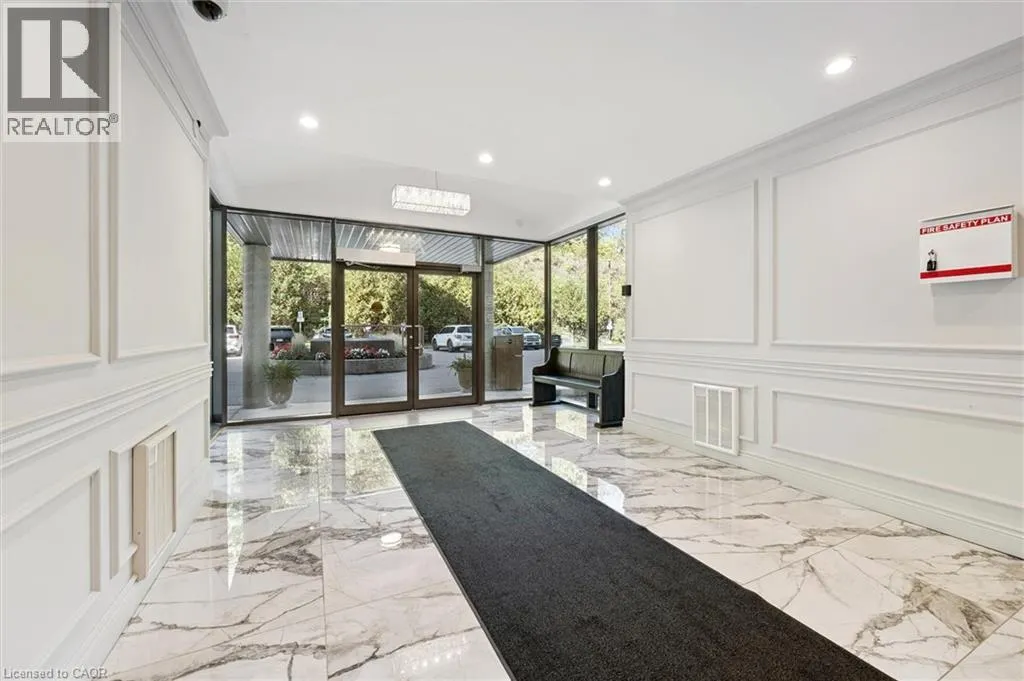 237 KING Street W Unit# 703, #703