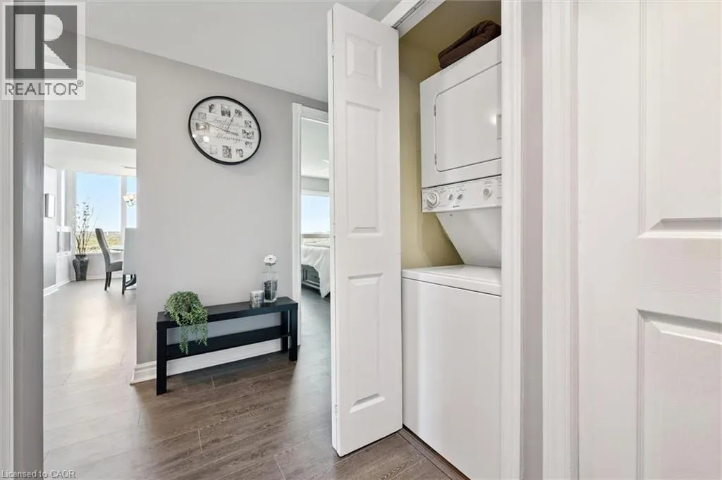 237 KING Street W Unit# 703, #703