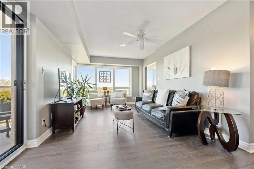 237 KING Street W Unit# 703, #703